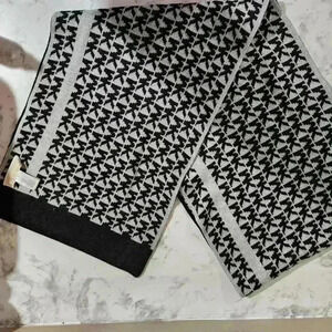 Michael kors scarf black and Grey